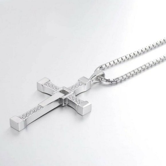 Fast and Furious Dominic Toretto Cross Necklace NEW (Chain Silver Tone Jewlery - Picture 2 of 4